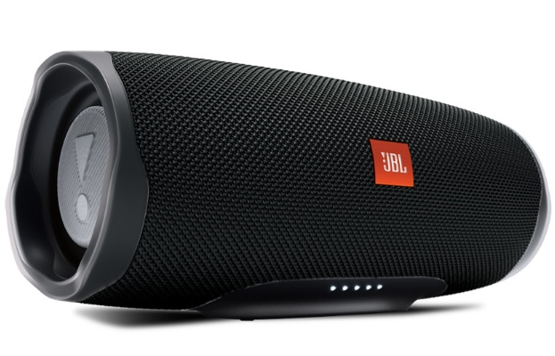 Беспроводная портативная колонка JBL Charge 4 (черный) (JBLCHARGE4BLK) Беспроводная портативная колонка JBL Charge 4 (черный) (JBLCHARGE4BLK)