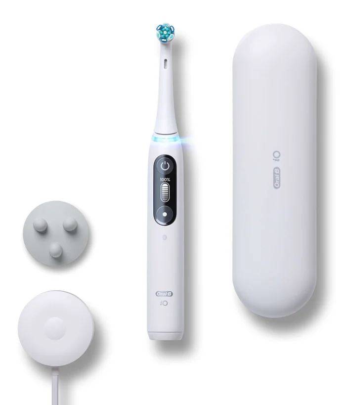 Электрическая зубная щетка Oral-B iO Series 7 (белый) Электрическая зубная щетка Oral-B iO Series 7 (белый)