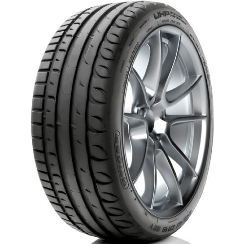 Автомобильные шины TIGAR Ultra High Performance 225/55R17 101W Автомобильные шины TIGAR Ultra High Performance 225/55R17 101W