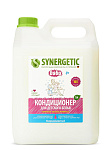 SYNERGETIC Биоразлагаемый кондиционер-ополаскиватель для детского белья нежное прикосновение, 5 л